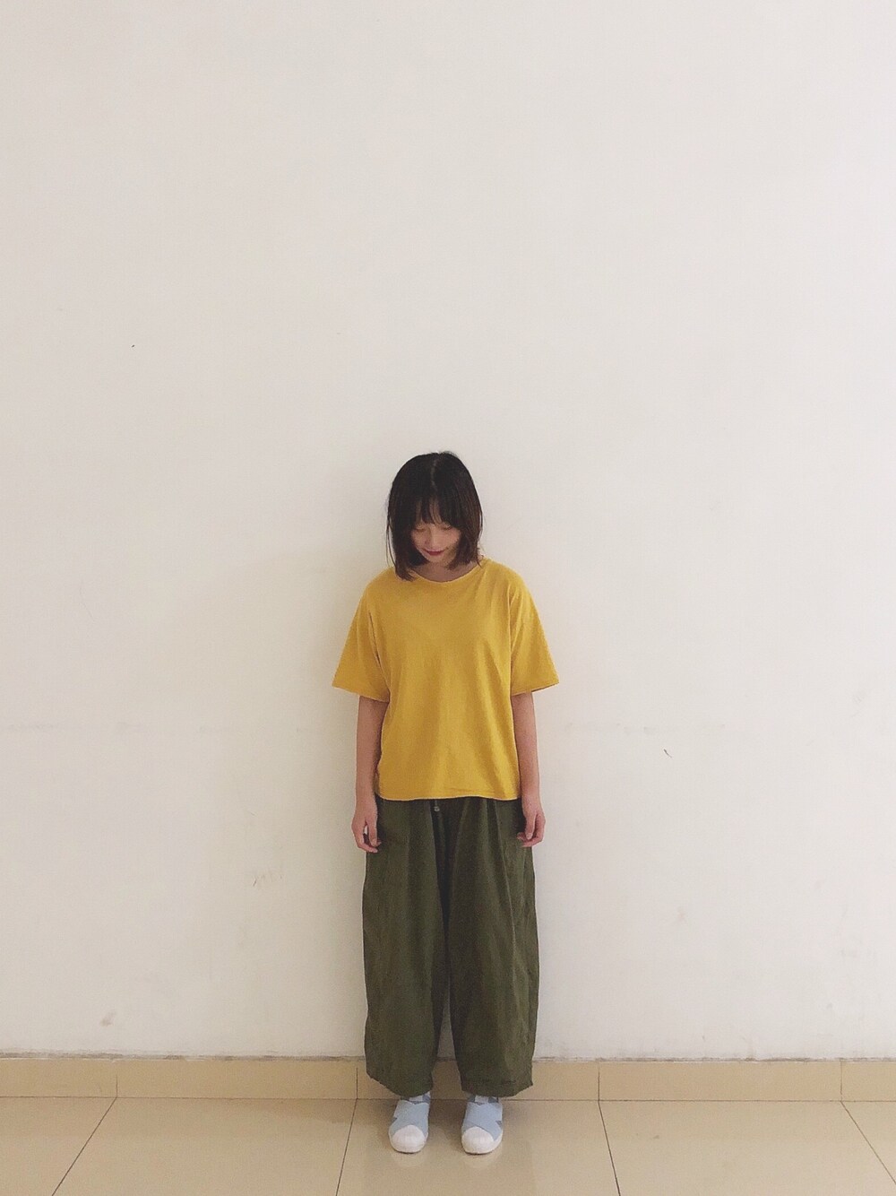 「休闲、ootd、日系极简、基础款、工装裤、oversize、盐系风格」｜「CUBE SUGARのアイテム（バッグ、グリーン系）」を使った、无限非概率驱动器さん（レディース・164cm）の秋コーディネートの1枚目の写真