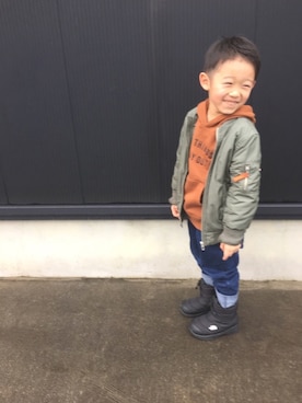 「H&M（エイチ・アンド・エム）のアイテム（MA-1）」を使った、naru ◡̈さん（キッズ・110cm）の冬コーディネート