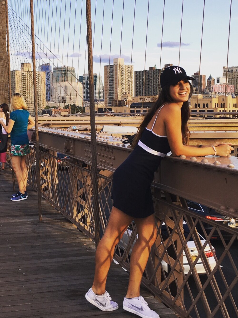 「casual、brandymelville、Brandy Melville、brandyusa、NIKE、NewYorkHat、newyork、Brooklyn Bridge、BROOKLYN、brandybabe」｜「Brandy Melvilleのアイテム（ワンピース、ブルー系）」を使った、itsrubycさん（レディース・170cm）の秋コーディネートの1枚目の写真