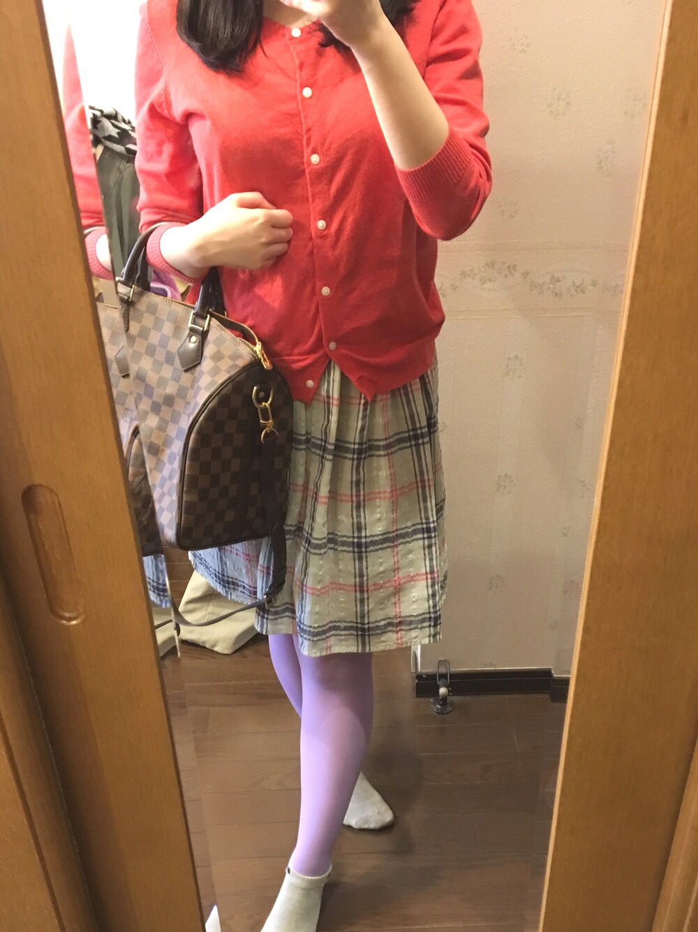 nana｜タータンショップヨークのスカートを使ったコーディネート - WEAR