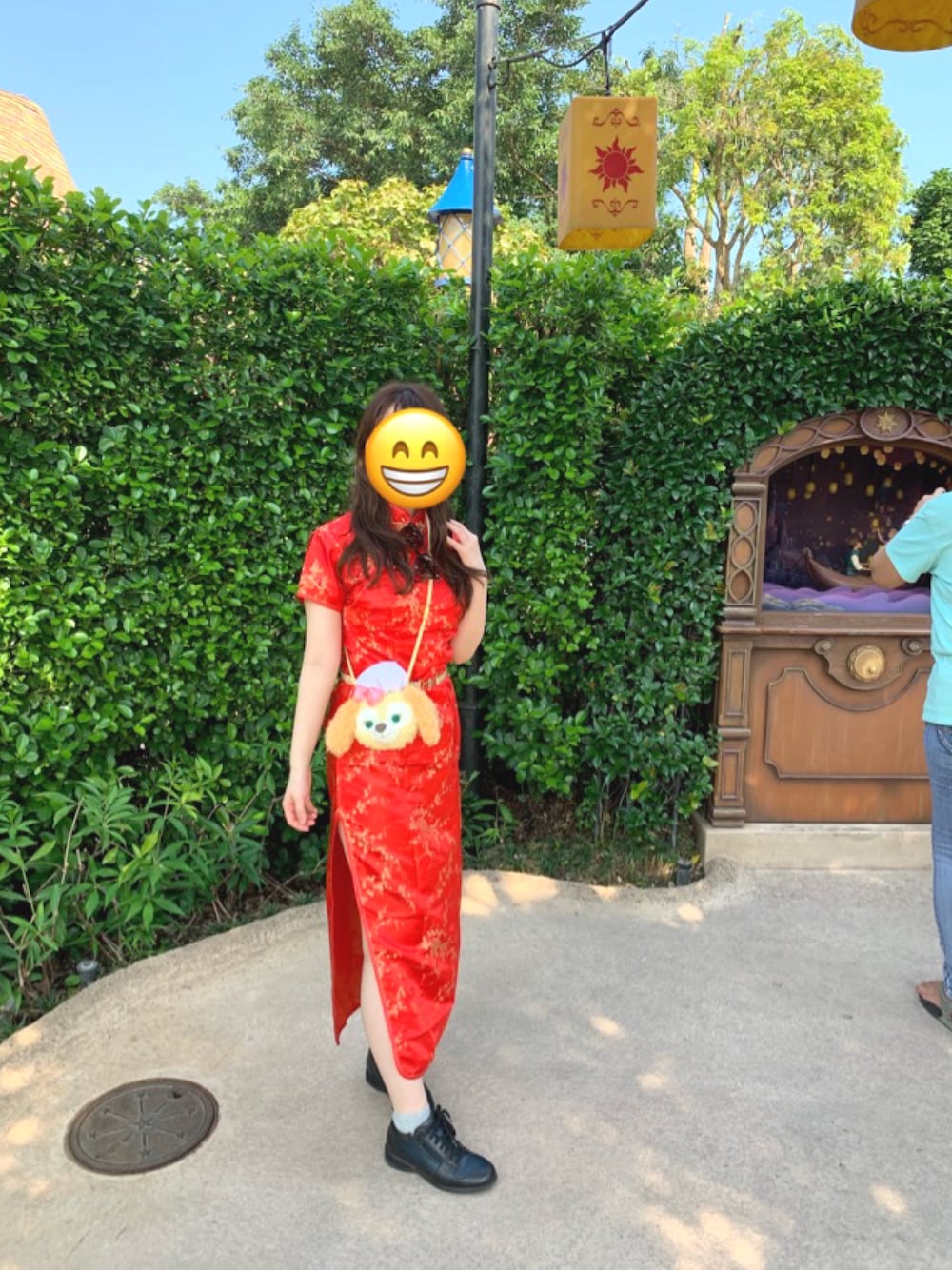 「香港、ディズニー、チャイナドレス、赤、旅行、ドレス、ootd、夏、刺繍、ワンピース」｜「購入のアイテム（ドレス、レッド系）」を使った、nanaさん（レディース・155cm）の春コーディネートの1枚目の写真