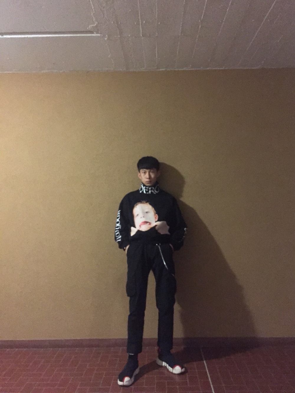 「ZARA」｜「UNKNOWN.のアイテム（その他アウター、ブラック系）」を使った、Little Pipiさん（メンズ・172cm）の秋コーディネートの1枚目の写真
