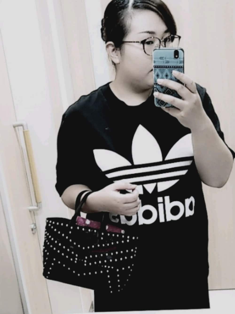 「モノトーン、adidas originals」｜「adidas Originalsのアイテム（Tシャツ/カットソー、ブラック系）」を使った、CHIKOさん（レディース・160cm）の夏コーディネートの1枚目の写真