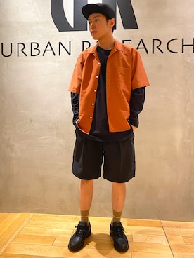 「URBAN RESEARCH（アーバンリサーチ）のアイテム（トップス）」を使った、寺尾大輝さん（メンズ・176cm）の春コーディネート