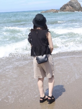 「Teva（テバ）のTeva / プラットフォーム ユニバーサル（サンダル）」を使った、ヒナコさん（レディース・162cm）の秋コーディネート