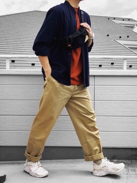 「BLUE BLUE（ブルーブルー）のアイテム（チノパンツ）」を使った、べー。さん（メンズ・171cm）の夏コーディネート