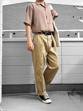 「BLUE BLUE（ブルーブルー）のアイテム（チノパンツ）」を使った、べー。さん（メンズ・171cm）の夏コーディネート