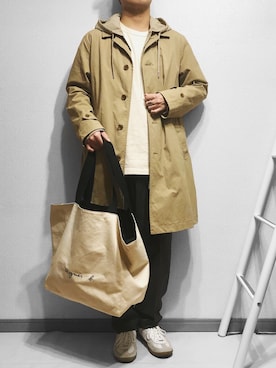 「ジャーマントレーナー」｜「アイテム（ステンカラーコート）」を使った、べー。さん（メンズ・171cm）の春コーディネート