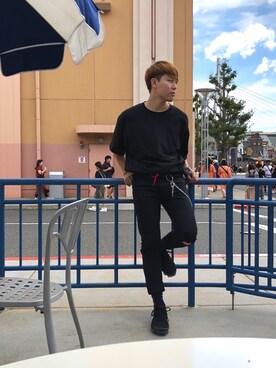 「OFF-WHITE」｜「アイテム（チノパンツ）」を使った、だーまんさん（メンズ・175cm）の秋コーディネート