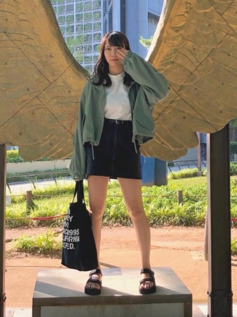 「古着MIX、古着コーデ、カルバンクライン、Calvin Klein、Bershka、MILKFED.、teva、厚底サンダル」｜「Bershkaのアイテム（ミリタリージャケット、その他）」を使った、かりんさん（レディース・166cm）の夏コーディネートの1枚目の写真