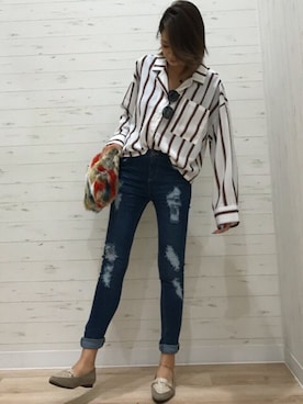 「アイテム（クラッチバッグ）」を使った、JANISS STAFFさん（レディース・160cm）の秋コーディネート