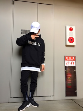 「MISBHV（ミスビヘイブ）のアイテム（パーカー）」を使った、Daisukeさん（メンズ・163cm）の春コーディネート