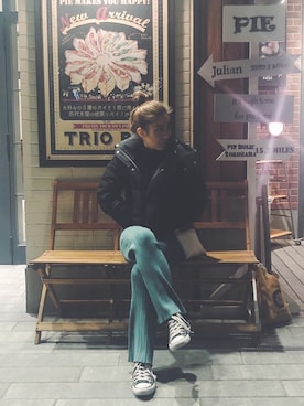 「アイテム（スニーカー、ブラック系）」を使った、yukino さん（レディース・164cm）の春コーディネート