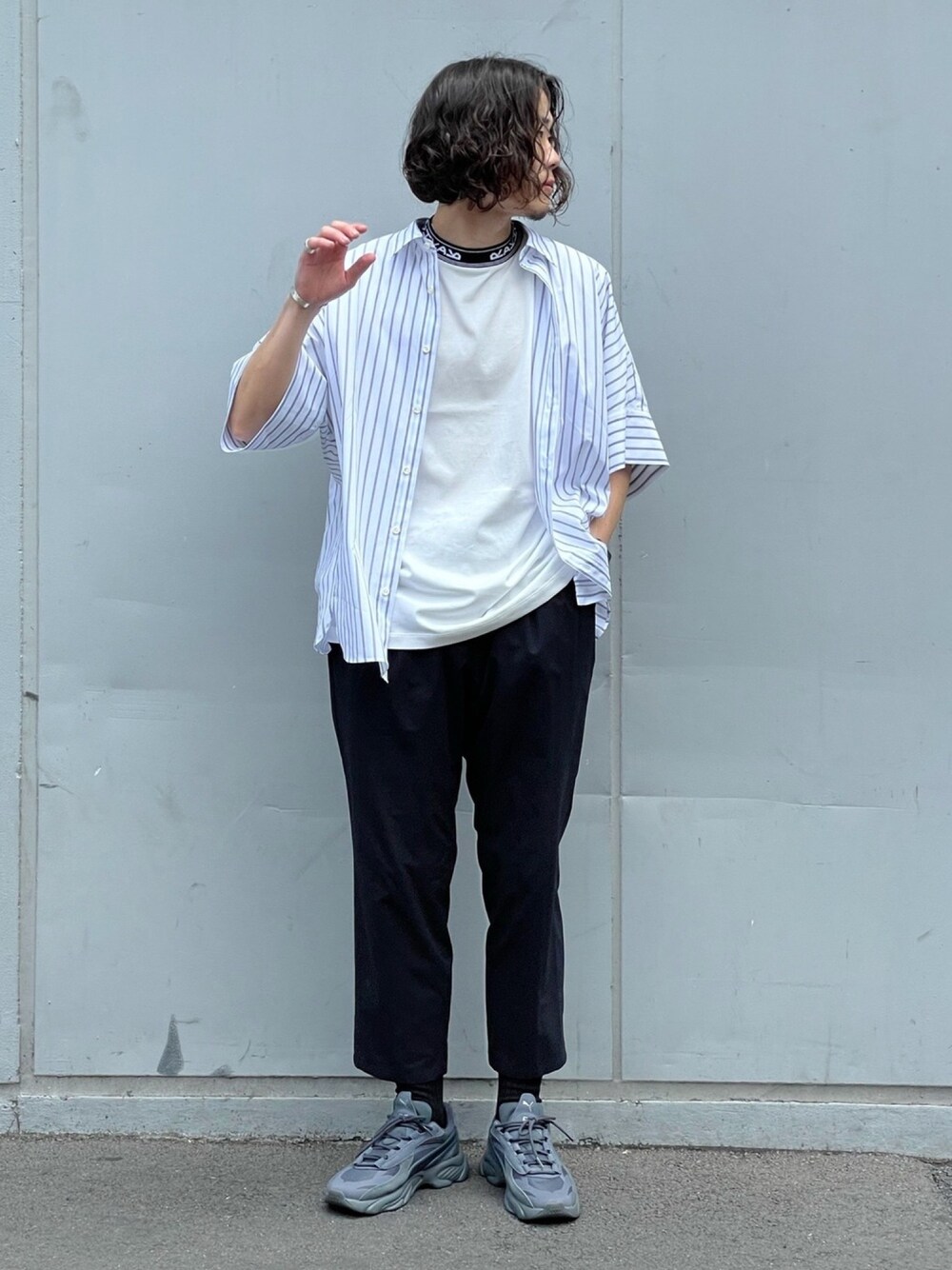 松本 幸さんの「ストライプドルマンデザイン ビッグシャツ（Lui's）」を使ったコーディネート