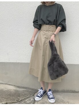「ダニエルウェリントン」｜「アイテム（スウェット）」を使った、ukapiさん（レディース・158cm）の秋コーディネート