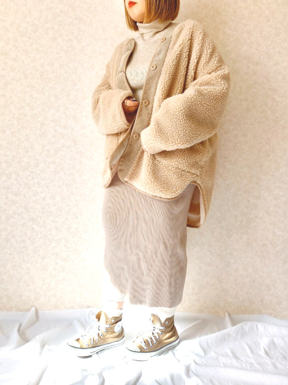 「シンプルコーデ、淡色コーデ、ノーカラーコート、プチプラ、ワントーンコーデ、ボア、タートルネック、ootd、冬コーデ、いいね、save、フォローお願いします🤑」｜「coca（coca）のパイピング配色ノーカラーボアコート（ノーカラーコート、ベージュ系）」を使った、aya_∗*ﾟさん（レディース・153cm）の秋コーディネートの1枚目の写真