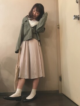 「カーキシャツ」｜「アイテム（バレエシューズ）」を使った、紫乃さん（レディース・157cm）の春コーディネート