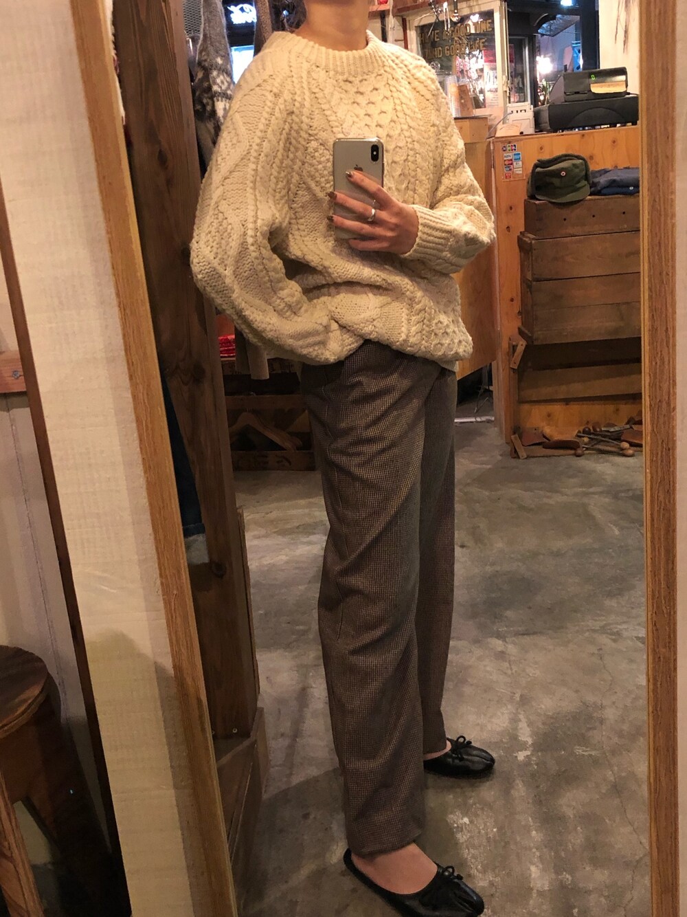 「フィッシャーマンニット、アランニット、ハンドニット、古着、used、vintage、アイルランド、セーター」｜「usedのアイテム（ニット/セーター、ホワイト系）」を使った、hinanoさん（レディース・154cm）の秋コーディネートの1枚目の写真
