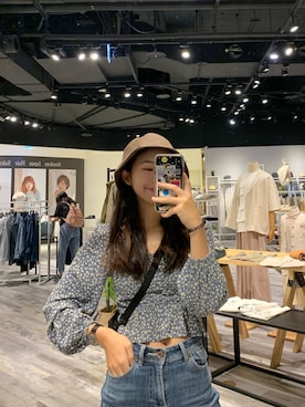 「DW（ディーダブリュー）のアイテム」を使った、Jocelynna さん（レディース・154cm）の秋コーディネート