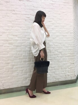 「スリット」｜「アイテム（チノパンツ）」を使った、Yuiさん（レディース・163cm）の夏コーディネート