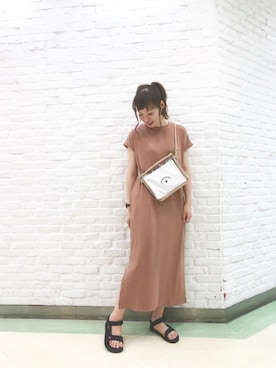 「VIS（ビス）のランダムテレコマキシ丈ワンピース（ワンピース、ブラウン系）」を使った、Yuiさん（レディース・163cm）の夏コーディネート
