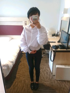 「白トップス」｜こゆさん（レディース・154cm・20代）の秋コーディネート