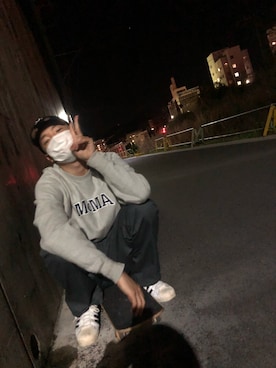 「スケボー」｜「アイテム（スウェット）」を使った、　　　　.さん（メンズ・184cm）の冬コーディネート