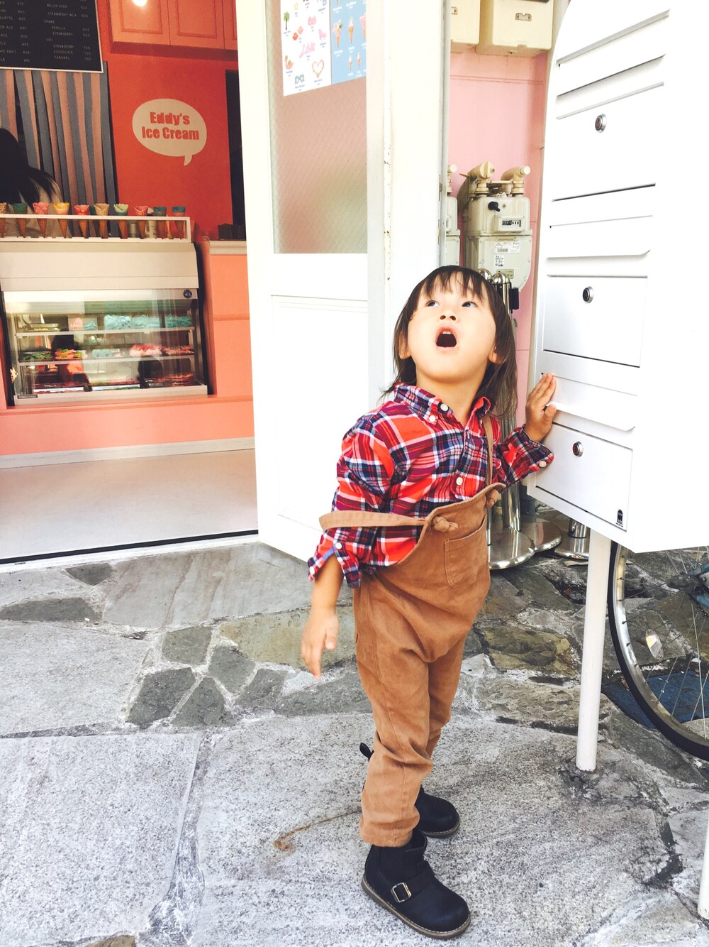「男の子コーデ、秋のコーデ、チェック、キッズファッション、むすこーで、おとこのこ、原宿」｜「babyGAPのアイテム（シャツ/ブラウス、レッド系）」を使った、RI⌒✶⋆⠒̫⃝さん（キッズ・100cm）の秋コーディネートの1枚目の写真