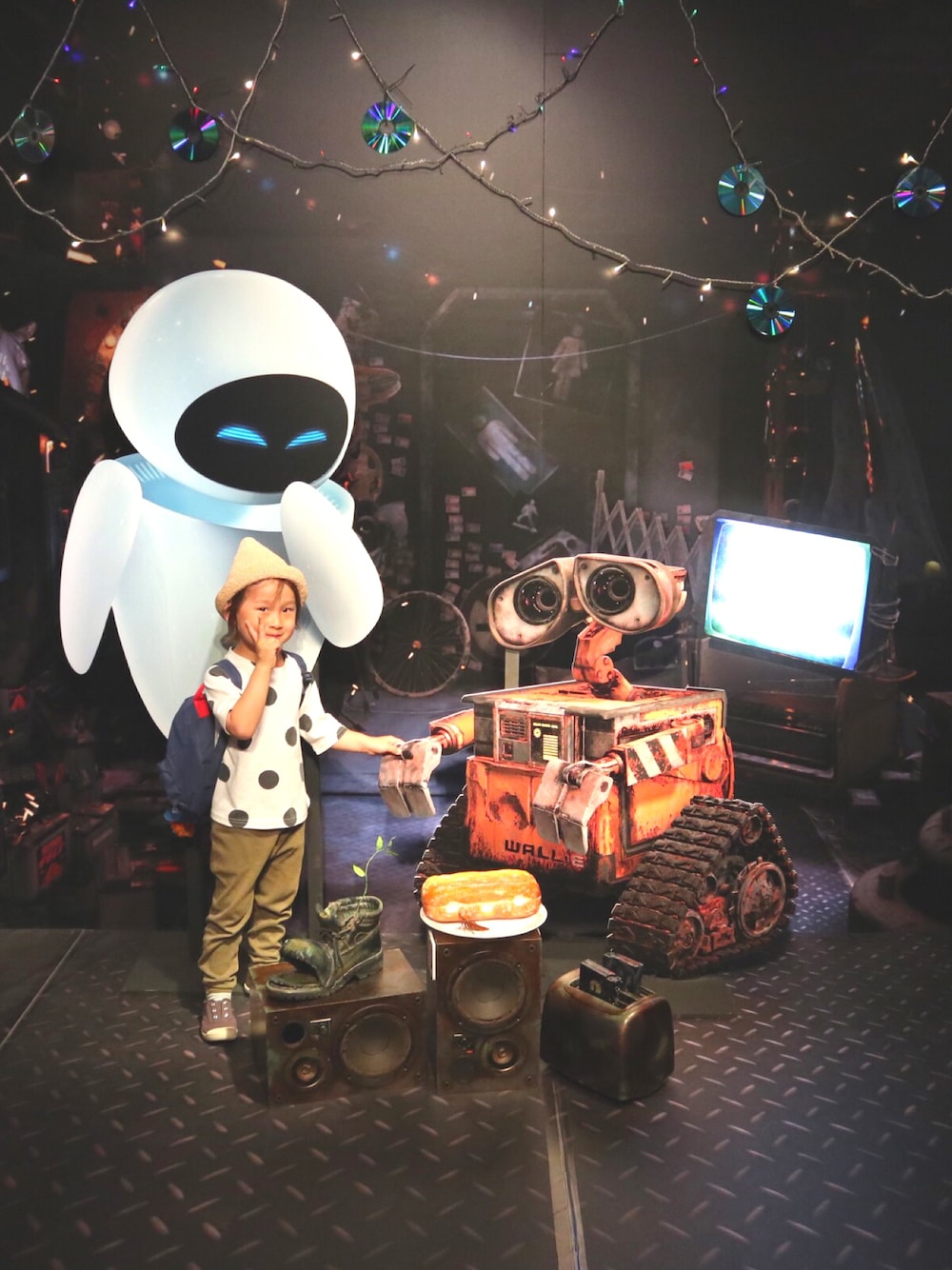 「キッズコーデ、休日スタイル、男の子コーデ、韓国子供服、manmaru.a、4歳、ピクサー展」｜「韓国子供服のアイテム（Tシャツ/カットソー、ホワイト系）」を使った、RI⌒✶⋆⠒̫⃝さん（キッズ・100cm）の春コーディネートの1枚目の写真