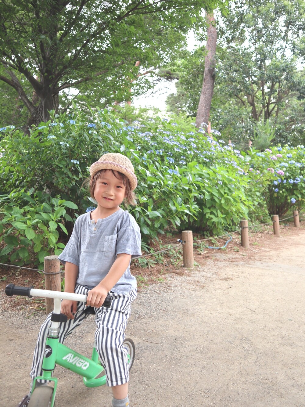 「夏コーデ、男の子コーデ、レイニーブルーこーで💙、チームバレーボール🏐、男の子、プチプラコーデ、4歳」｜「manmaru.aのアイテム（ハット、ベージュ系）」を使った、RI⌒✶⋆⠒̫⃝さん（キッズ・100cm）の夏コーディネートの1枚目の写真