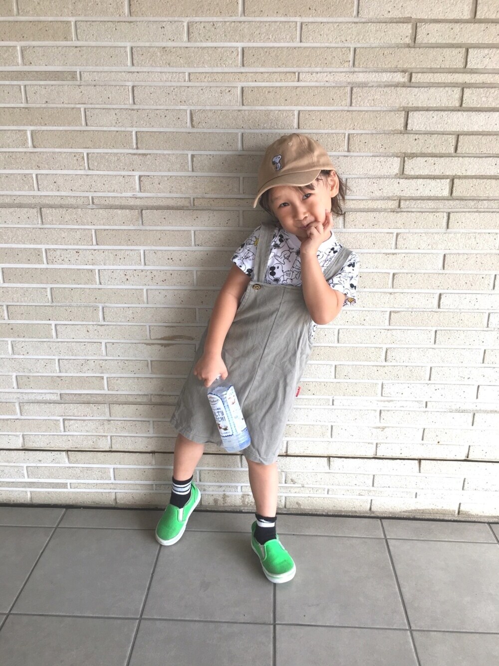 「ドラフトしまむら、しまむら、kids、男の子、キャップ、スヌーピー、4歳」｜「しまむらのアイテム（キャップ、ベージュ系）」を使った、RI⌒✶⋆⠒̫⃝さん（キッズ・100cm）の秋コーディネートの1枚目の写真