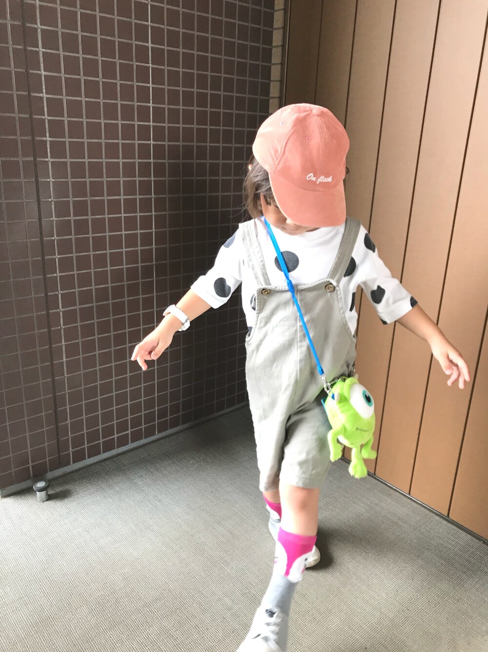 「キッズコーデ、プチプラ、韓国ファッション、ピンク男子、韓国子供服、おとこのこ、4歳」｜「西松屋のアイテム（キャップ、ピンク系）」を使った、RI⌒✶⋆⠒̫⃝さん（キッズ・100cm）の秋コーディネートの1枚目の写真