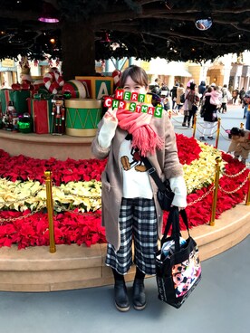 「ディズニー」｜「アイテム（ムートンコート）」を使った、まみさんさん（レディース・164cm）の冬コーディネート