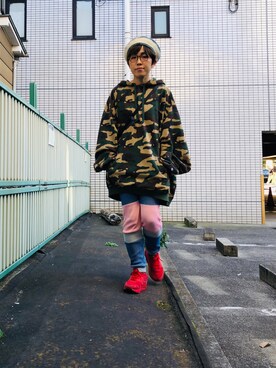 「チャンピオン パーカー」｜「アイテム（スニーカー）」を使った、gekochanさん（レディース・162cm）の秋コーディネート