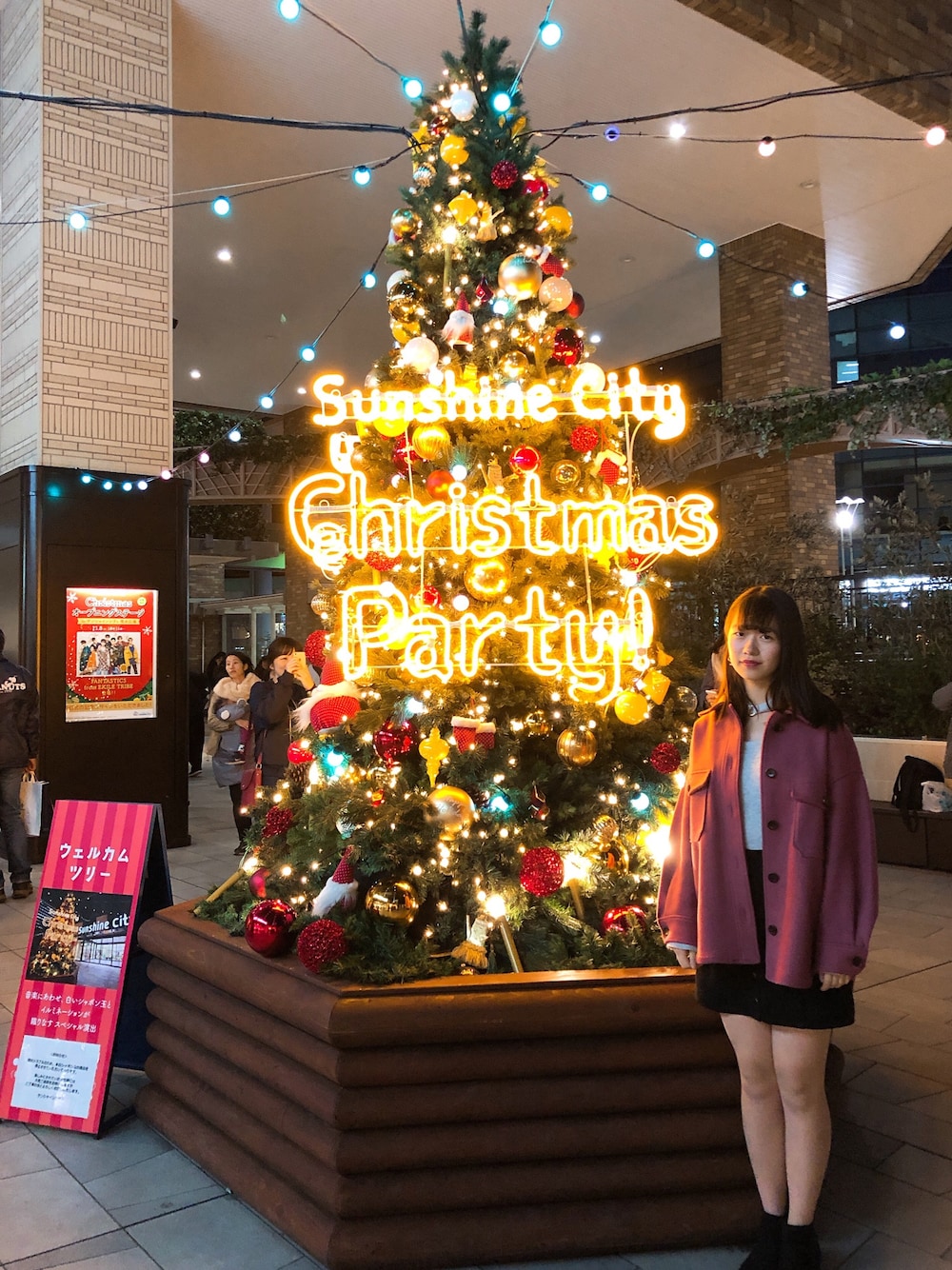 「コート、くすみピンク、H&M、チョーカートップス、台形ｽｶｰﾄ、ブーツ、オトナ女子、キレイめ、クリスマス、ootd」｜「riendaのN/C ｱﾝｺﾞﾗMIXﾘﾝｸﾞﾁｮｰｶｰﾆｯﾄﾄｯﾌﾟｽ（ニット/セーター、グレー系）」を使った、strawberryさん（レディース・160cm）の秋コーディネートの1枚目の写真
