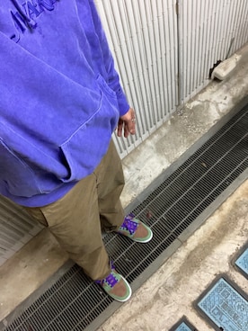 「AWAKE NY（アウェイクニューヨーク）のアイテム（パーカー、パープル系）」を使った、kanash0さん（メンズ・175cm）の秋コーディネート