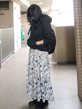 「JERZEES（ジャージーズ）のアイテム」を使った、はるかさん（レディース・154cm）の秋コーディネート