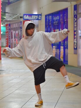 パーカーを使った 夏コーデ の人気ファッションコーディネート Wear