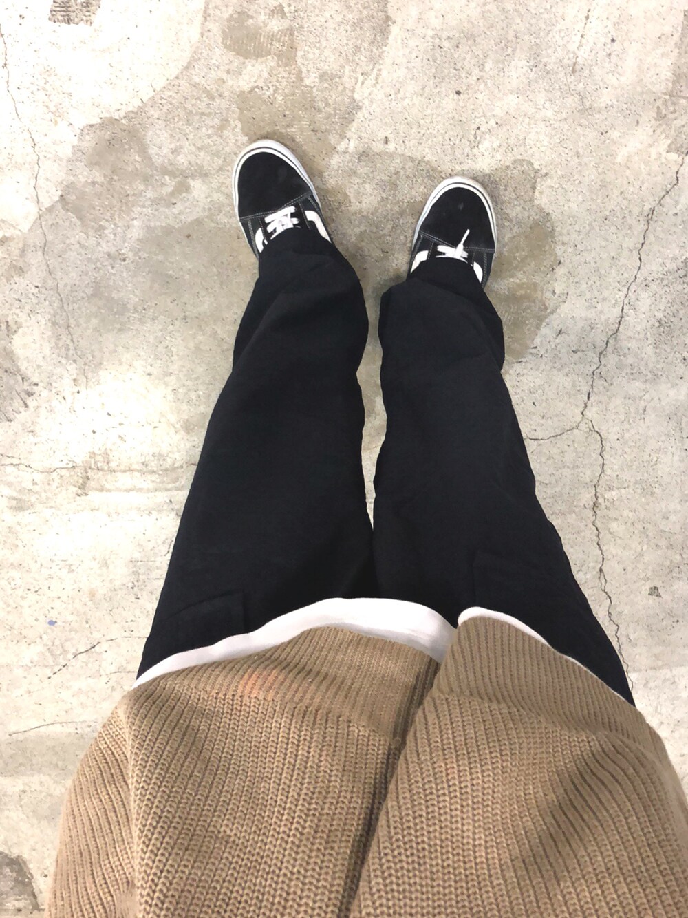 「秋コーデ、アキコーデ、秋服、ベスト×シャツ」｜「VANSのVANS ヴァンズ OLD SKOOL DX オールドスクール DX V36CL+ BLACK（スニーカー、ブラック系）」を使った、よっし/美容師さん（メンズ・168cm）の秋コーディネートの1枚目の写真
