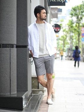 「グレージュ」｜「アイテム（スリッポン）」を使った、TERAさん（メンズ・183cm）の春コーディネート
