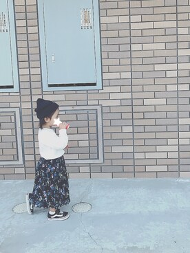 「花柄スカート」｜OTOMACHUさん（キッズ・80cm）の秋コーディネート