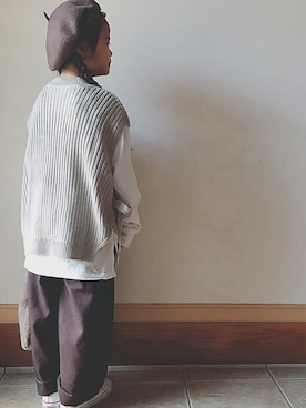 「スラックスパンツ」｜「アイテム（ハンチング/ベレー帽）」を使った、OTOMACHUさん（キッズ・110cm）の秋コーディネート