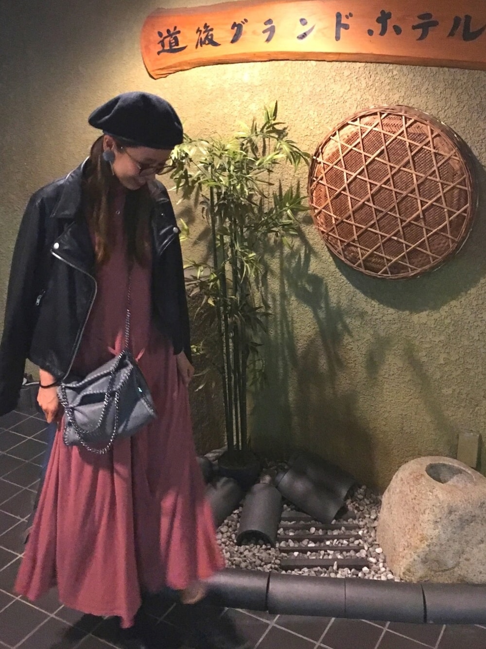 「ootd、秋のコーデ、休日スタイル、ワンピース、ライダース、ベレー帽」｜「JEANASISのフェルトベレー/738488 （ハンチング/ベレー帽、ブラック系）」を使った、miiさん（レディース・163cm）の秋コーディネートの1枚目の写真