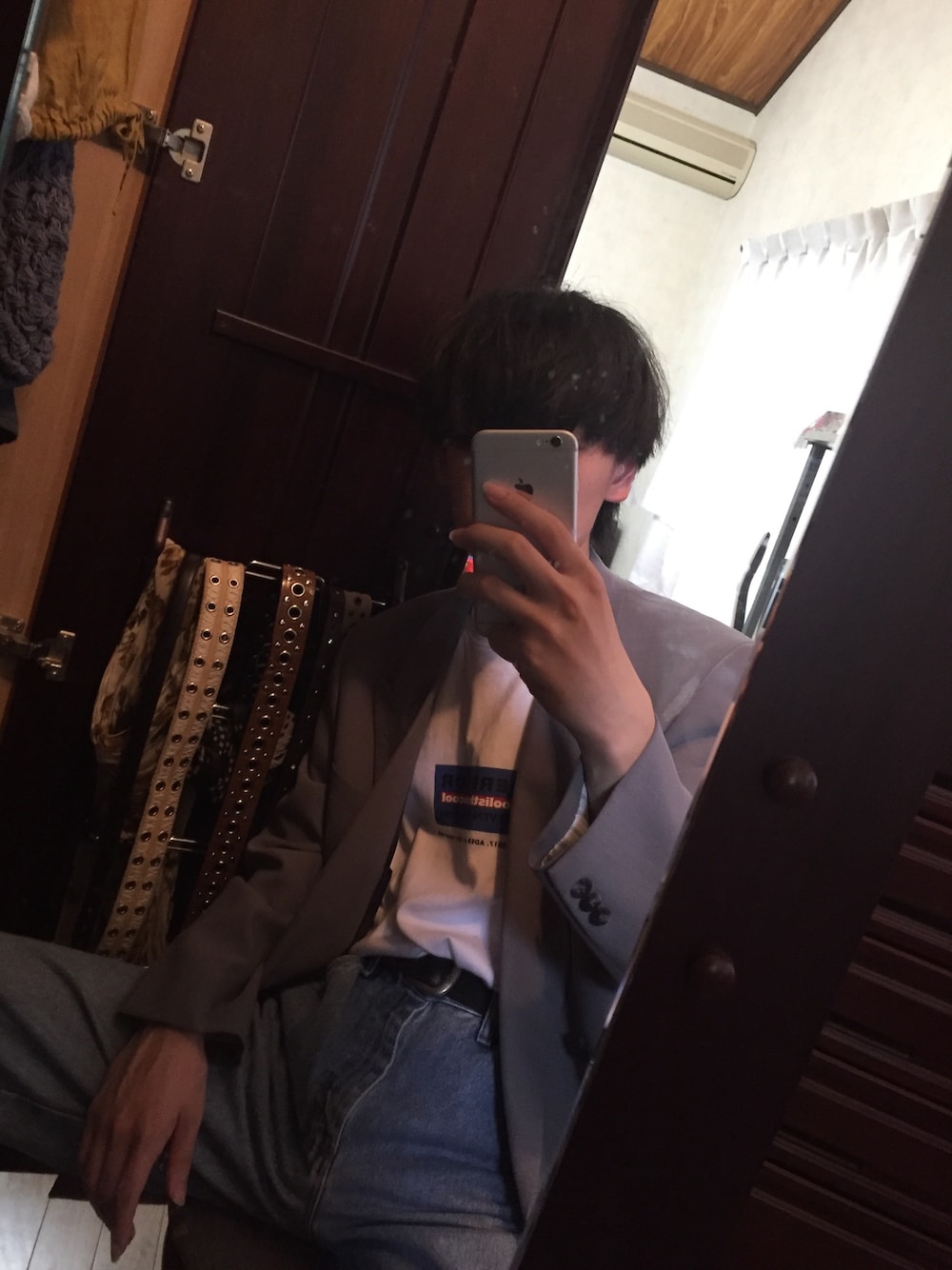 「christian dior、adererror、Levi's、秋服、おしゃれさんと繋がりたい」｜「Christian Diorのアイテム（テーラードジャケット、グレー系）」を使った、bapa_niniさん（メンズ・174cm）の秋コーディネートの1枚目の写真