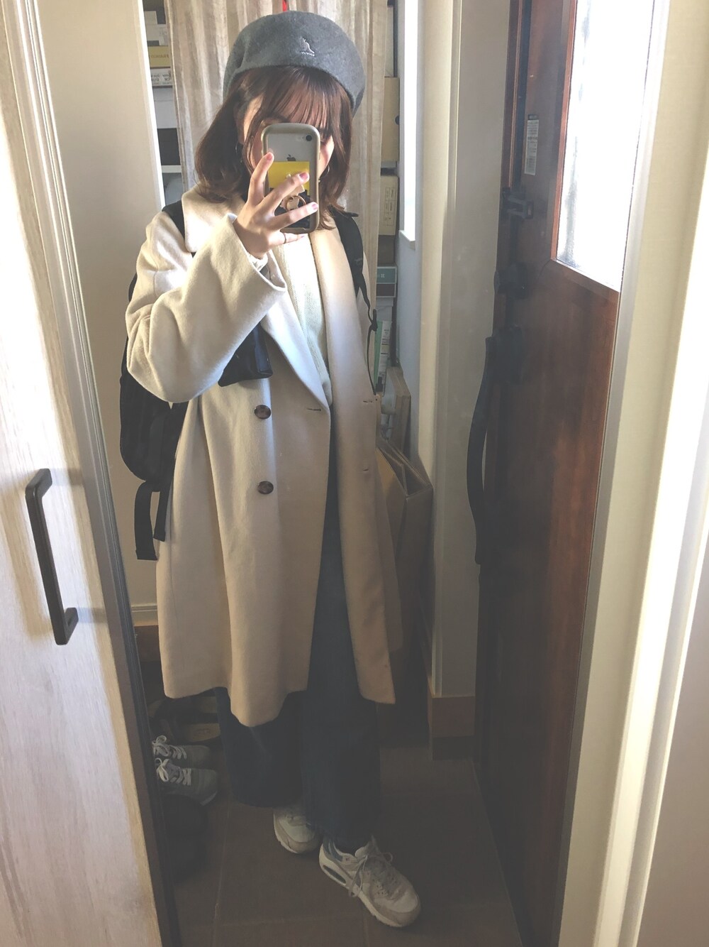 「おしゃれさんと繋がりたい、冬、お洒落さんとつながりたい、シンプル、デニム、フォローミー、いいね、save、フォローお願いします🤑、オトナ女子」｜「NIKEのアイテム（スニーカー、ブラック系）」を使った、むーさん（レディース・159cm）の冬コーディネートの1枚目の写真