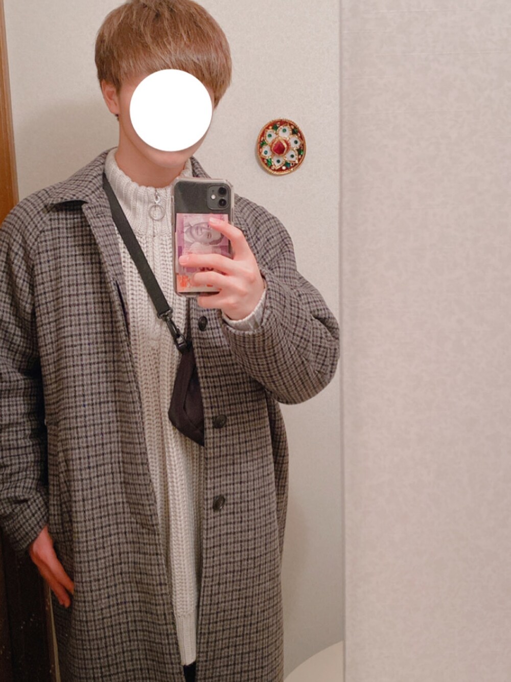 「大学生、GU、kutir、黒スキニー、ニット、ロングコート、URBAN RESEARCH、冬コーデ、デート、おしゃれさんと繋がりたい」｜「URBAN RESEARCHのアイテム（ムートンコート、その他）」を使った、やなさんさん（メンズ・171cm）の冬コーディネートの1枚目の写真