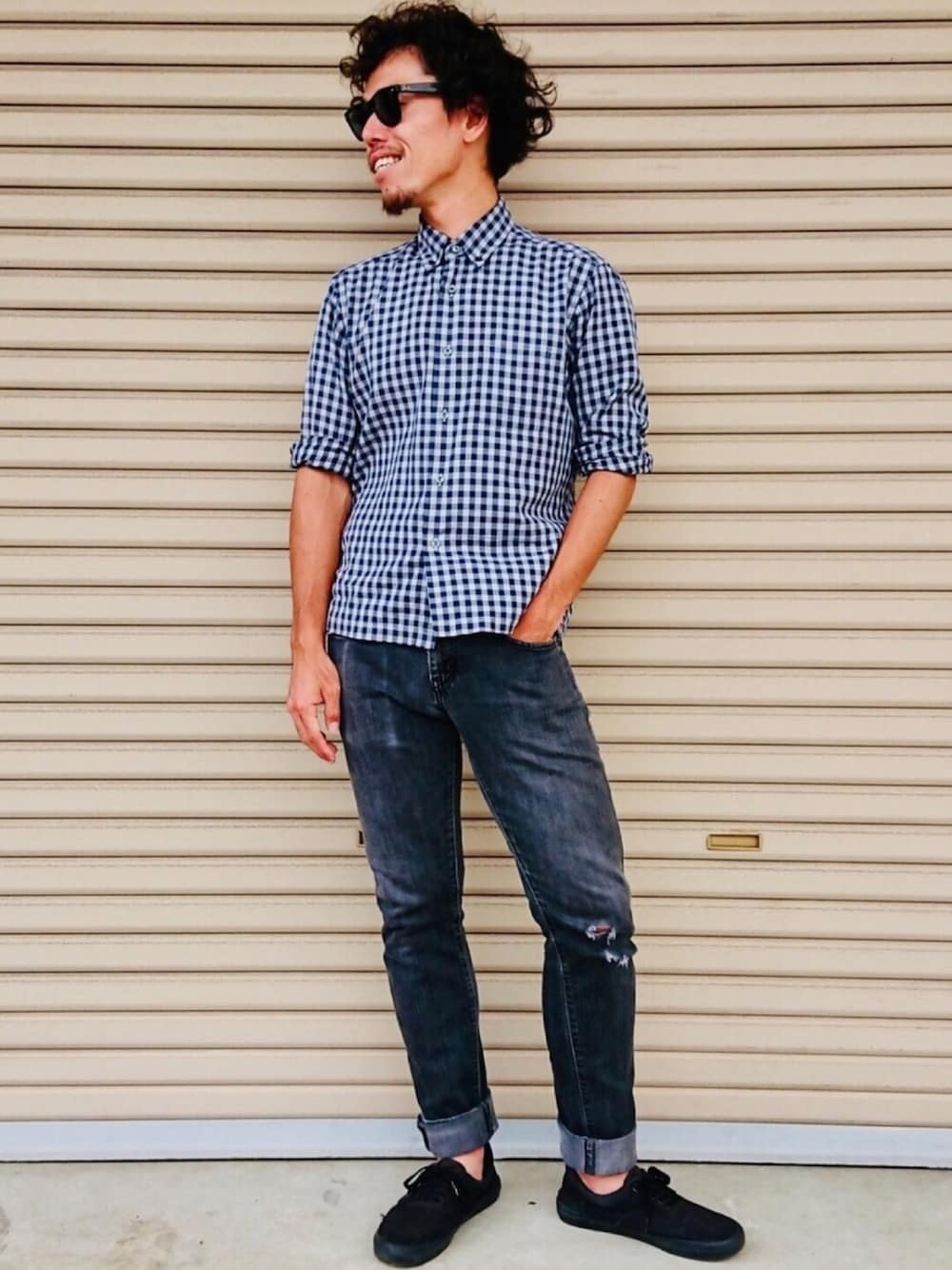 「シャツ、シャツスタイル、ボタンダウンシャツ、ギンガムチェック、ダークトーンコーデ、ストリート、Levi's、古着、vintage、30代」｜「Do1Sewingのアイテム（シャツ/ブラウス、その他）」を使った、YSKさん（メンズ・170cm）の夏コーディネートの1枚目の写真