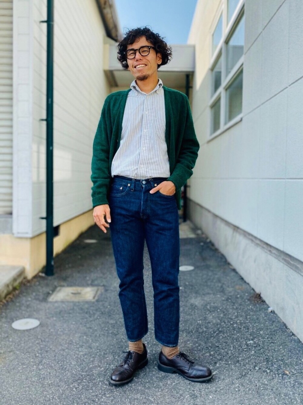 「秋コーデ、秋冬コーデ、シャツ、シャツスタイル、ボタンダウンシャツ、カーティガン、緑、古着、vintage、30代」｜「Do1Sewingのアイテム（シャツ/ブラウス、ホワイト系）」を使った、YSKさん（メンズ・170cm）の秋コーディネートの1枚目の写真