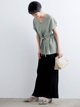 「アイテム（パンプス、グレー系）」を使った、michiko.iさん（レディース・160cm）の春コーディネート