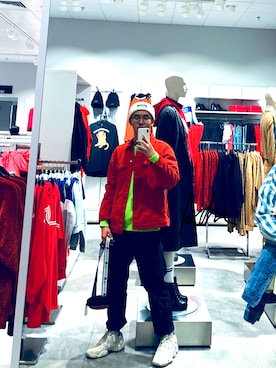 「Yeezy（イージー）のアイテム（アクセサリー）」を使った、Achulababyさん（メンズ・178cm）の春コーディネート